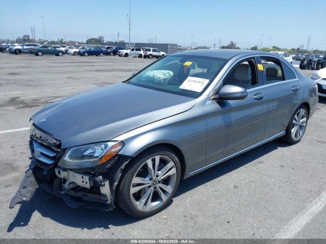 55SWF4JB1HU233879 Mercedes-Benz C 300 Luxury/sport