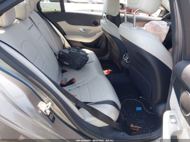 55SWF4JB1HU233879 Mercedes-Benz C 300 Luxury/sport