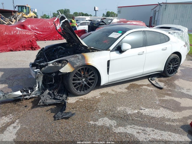 2017 PORSCHE PANAMERA WP0AA2A7XHL101095 Photo 1