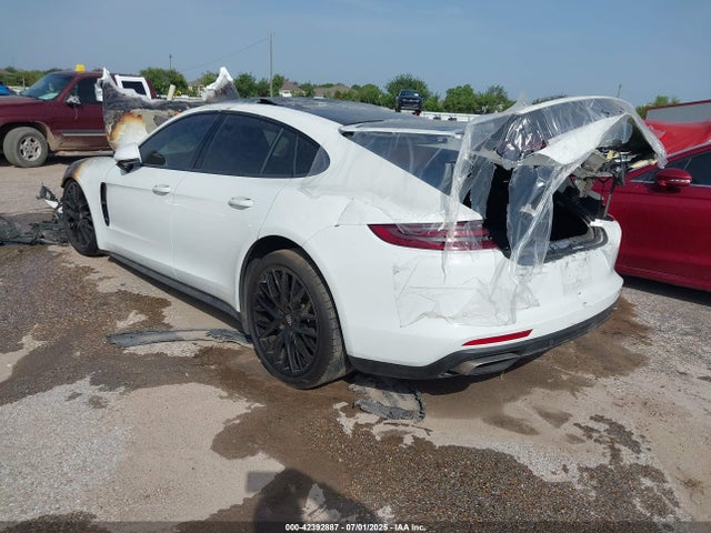2017 PORSCHE PANAMERA WP0AA2A7XHL101095 Photo 2