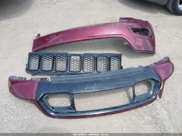 1C4RJEAG6NC127340 Jeep Grand Cherokee