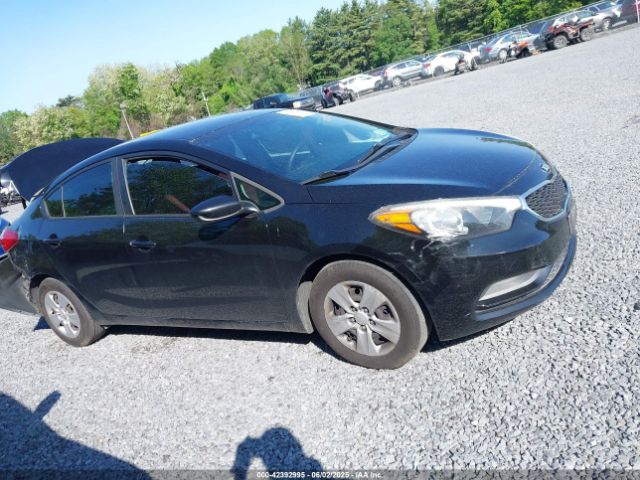 KNAFK4A65F5338985 KIA FORTE LX