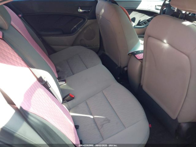 KNAFK4A65F5338985 KIA FORTE LX