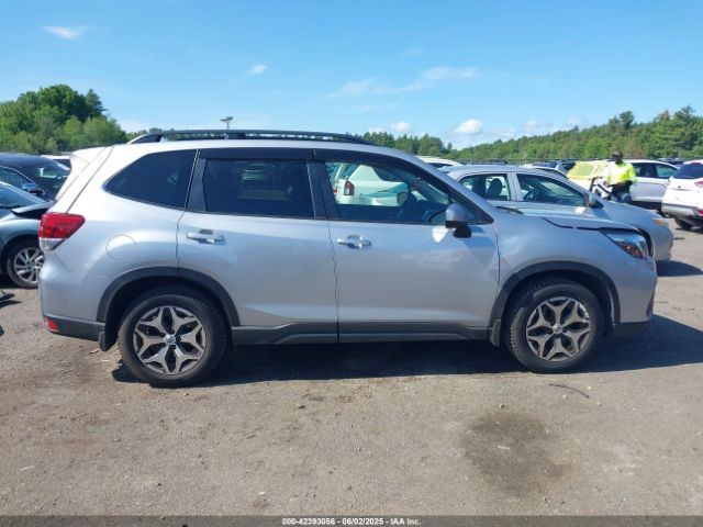 JF2SKAGC0KH422168 Subaru Forester Premium