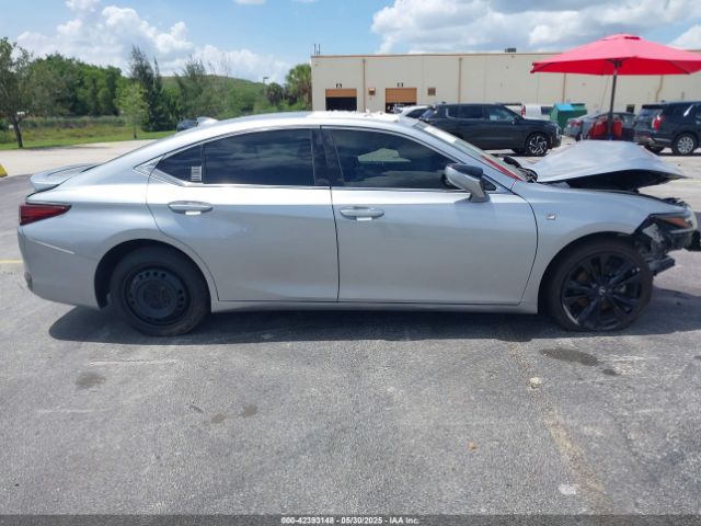 58AGA1C12NU017473 Lexus Es 300h F Sport