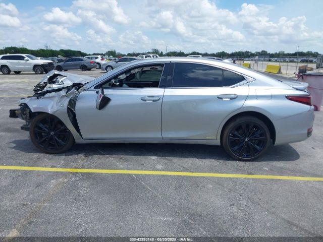 58AGA1C12NU017473 Lexus Es 300h F Sport