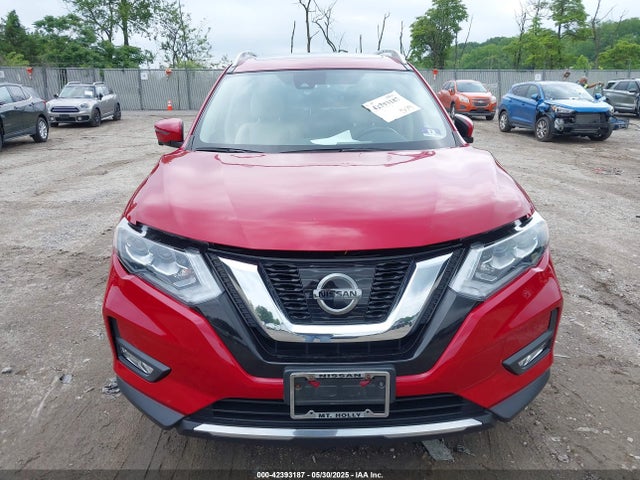 JN8AT2MV0HW277175 Nissan Rogue Sl