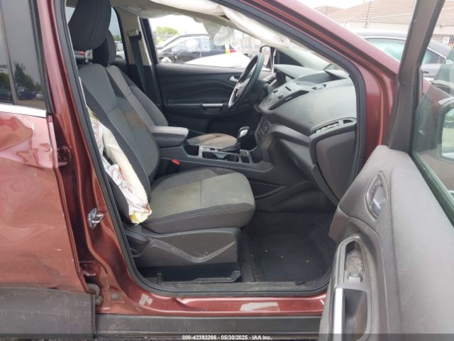 1FMCU9GD2JUB06695 Ford ESCAPE SE