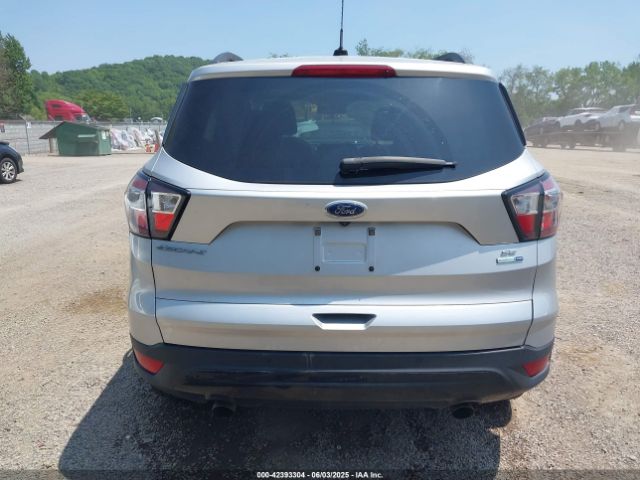 1FMCU9G95HUD37371 Ford ESCAPE SE