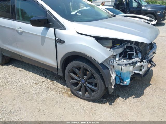 1FMCU9G95HUD37371 Ford ESCAPE SE