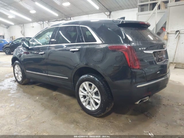 2022 CADILLAC XT5 1GYKNAR47NZ100356 Photo 2