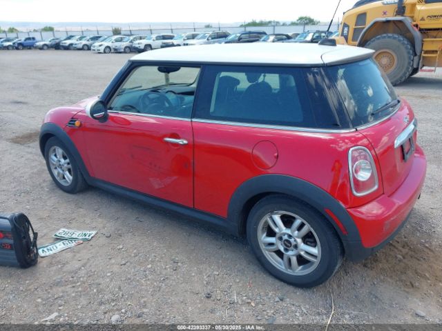 2011 MINI COOPER WMWSU3C58BT182728 Photo 2