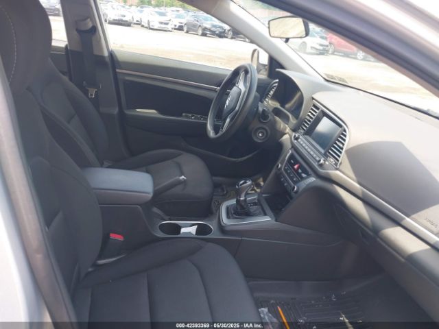 5NPD84LF3JH374205 Hyundai ELANTRA SEL