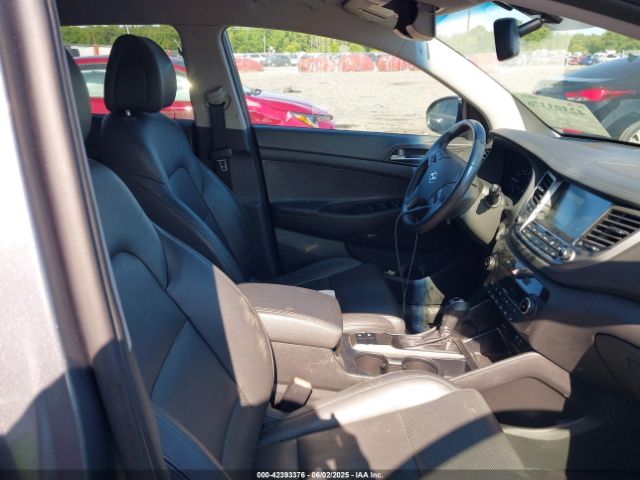2017 HYUNDAI TUCSON KM8J33A27HU343675 Photo 4