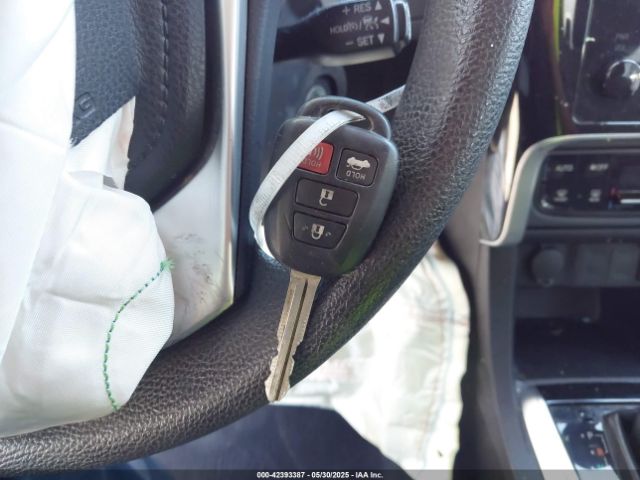 5YFBURHE0KP916218 Toyota COROLLA LE
