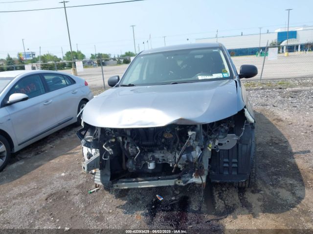 JA4AZ3A3XGZ049548 Mitsubishi Outlander Es