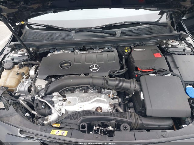 W1K3G4EB8MJ270285 Mercedes-Benz m260