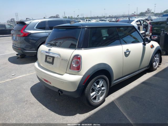 2011 MINI COOPER WMWSU3C58BT093466 Photo 3