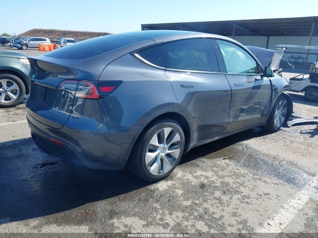 5YJYGDEE5MF066948 Tesla Model Y