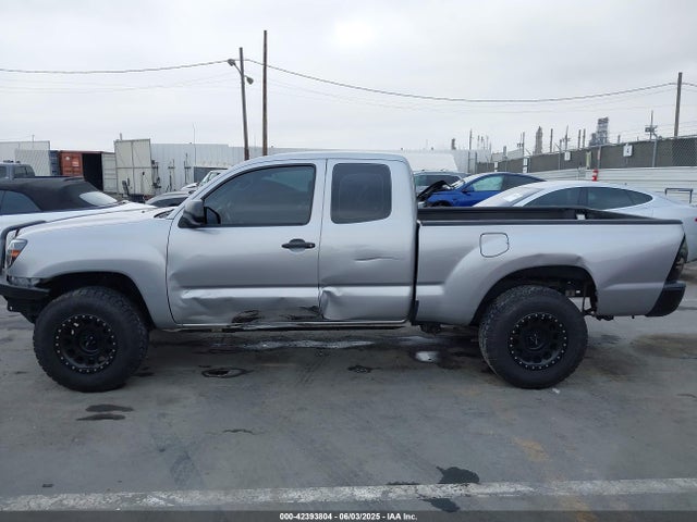 Toyota 2tr-fe 2015 5TFTX4CN2FX061728 Image 14