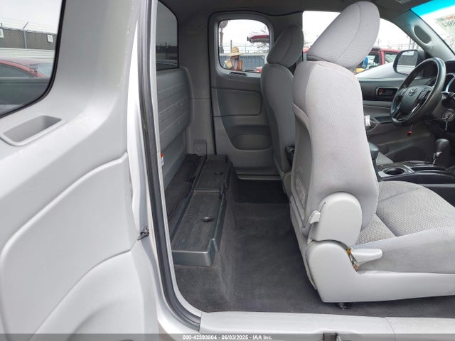 Toyota 2tr-fe 2015 5TFTX4CN2FX061728 Image 8