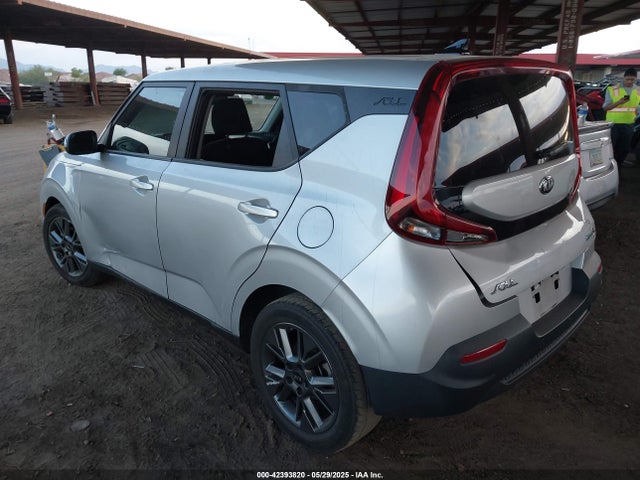 KNDJ23AU1M7795865 KIA mpi nu