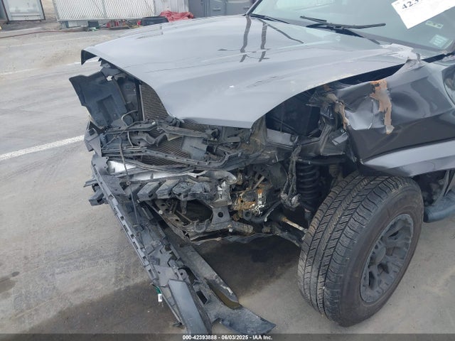 5TFAX5GN3KX149981 Toyota 2tr-fe