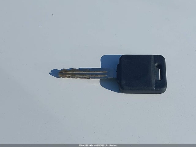 3N6CM0KN7GK699055 Nissan 2016