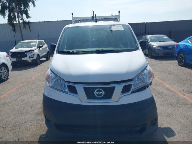 3N6CM0KN7GK699055 Nissan 2016