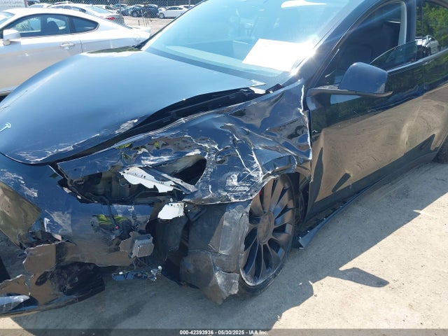 Tesla Model Y 2023 7SAYGDEF0PF712493 Image 6