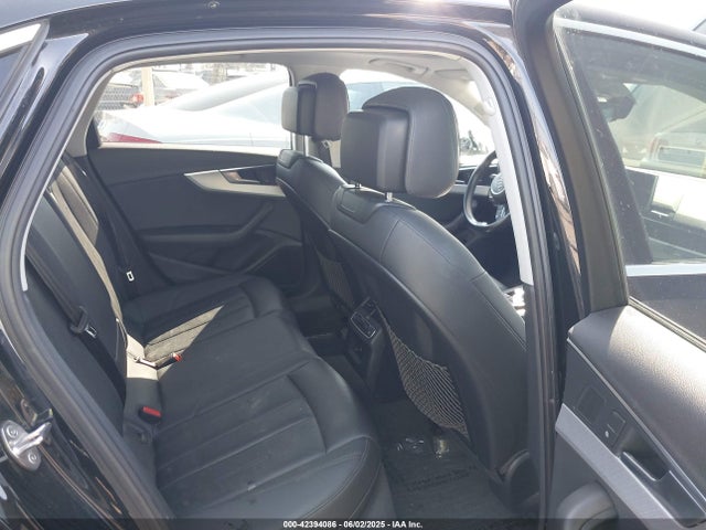 2017 AUDI A4 WAUENAF48HN000637 Photo 7