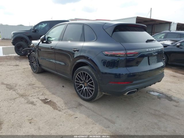 2021 PORSCHE CAYENNE WP1AA2AY5MDA04835 Photo 2