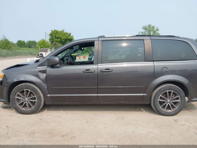 2C4RDGCG2HR711522 Dodge Grand Caravan Sxt