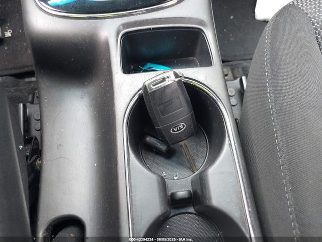 3KPFK4A77HE140251 KIA FORTE LX