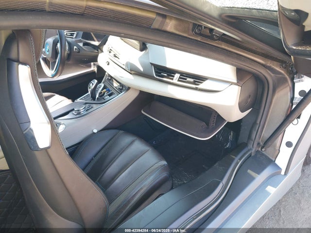 WBY2Z2C59GV675651 BMW I8