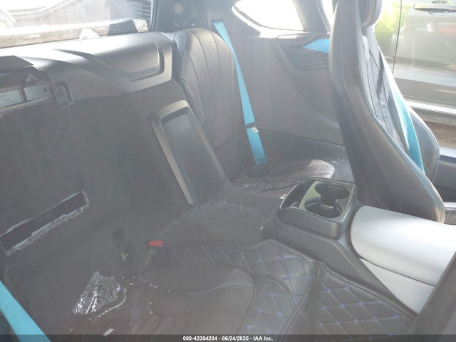 WBY2Z2C59GV675651 BMW I8