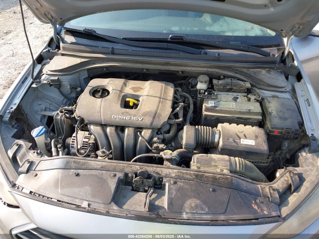 Hyundai Elantra 2017 5NPD74LF8HH112001 Image 10