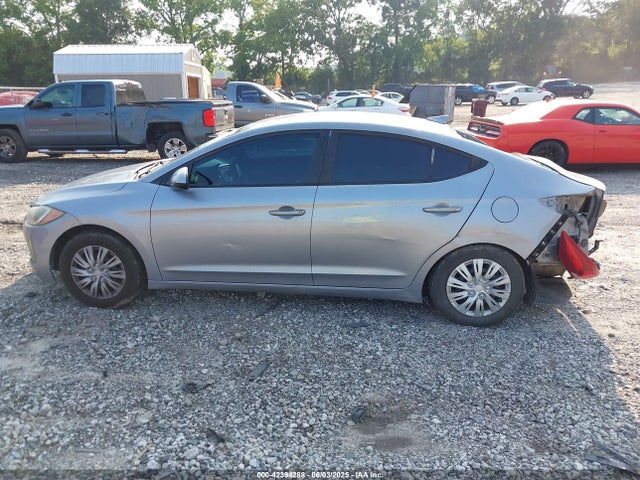Hyundai Elantra 2017 5NPD74LF8HH112001 Image 14