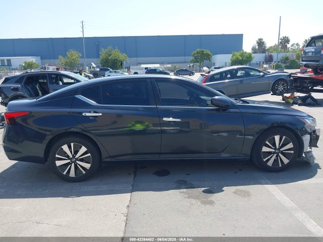 Nissan 2021 2021 1N4BL4DV7MN326681 Image 14