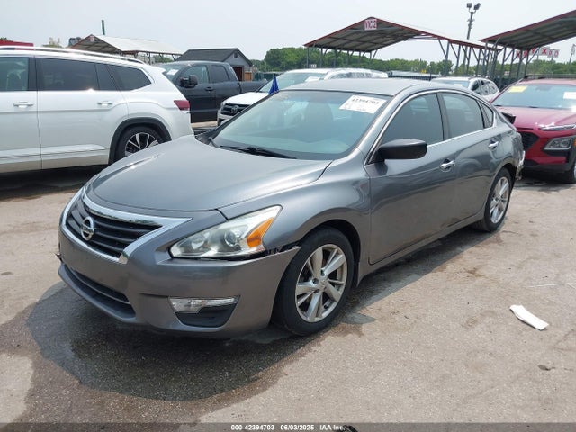 Nissan Altima 2.5 S 2015 1N4AL3AP7FC217910 Image 2