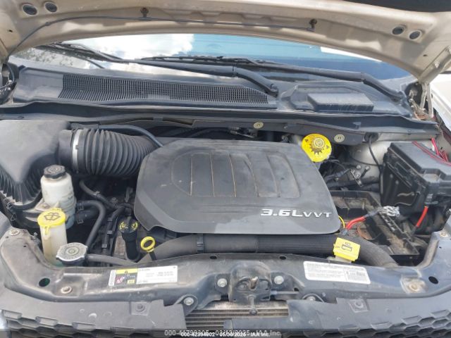 2C4RDGCG2ER352085 Dodge Grand Caravan Sxt