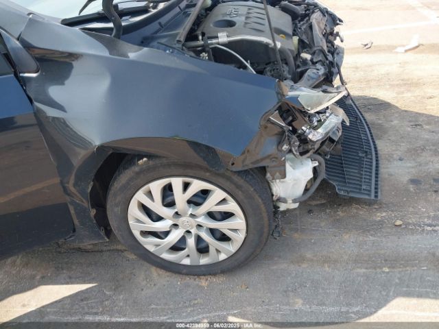 2017 TOYOTA COROLLA 5YFBURHE8HP651878 Photo 5