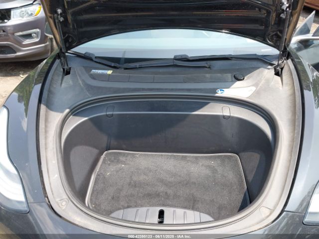 5YJ3E1EA2JF021098 Tesla Model 3 Long Range/mid Range