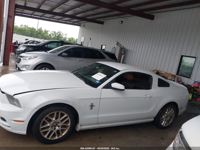 1ZVBP8AM9E5332210 Ford 2014