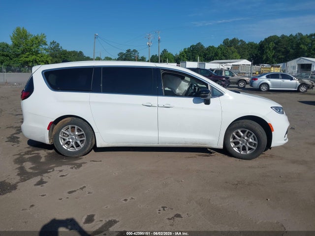 2C4RC1BG3RR123230 Chrysler 2024