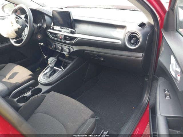 3KPF24AD2PE590555 KIA Forte Lxs