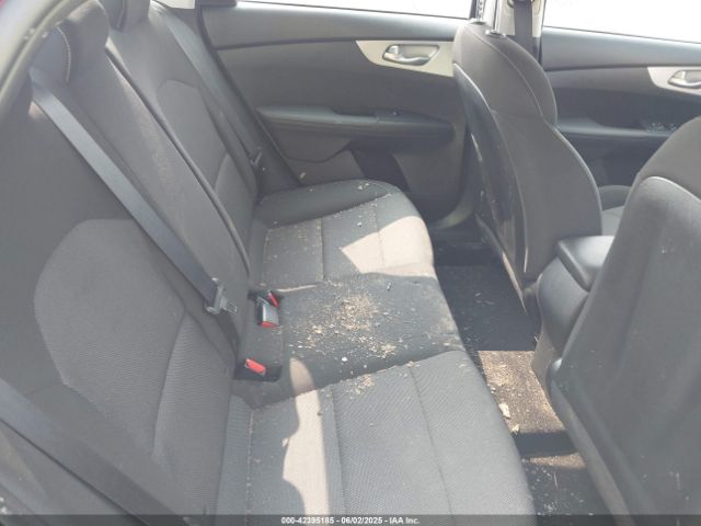 3KPF24AD2PE590555 KIA Forte Lxs
