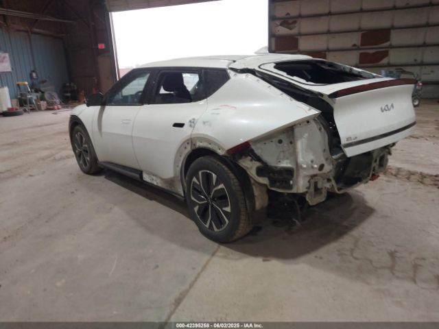 2022 KIA EV6 KNDC3DLC4N5039105 Photo 2