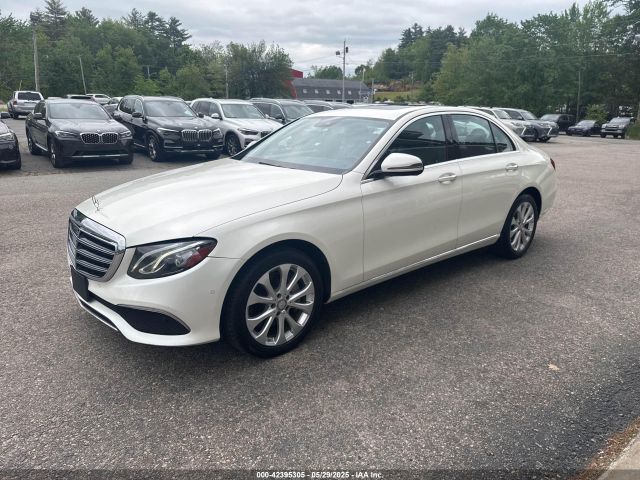 WDDZF4KB3HA208509 Mercedes-Benz E 300 4matic