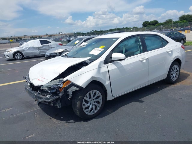 5YFBURHE5HP611421 Toyota COROLLA LE